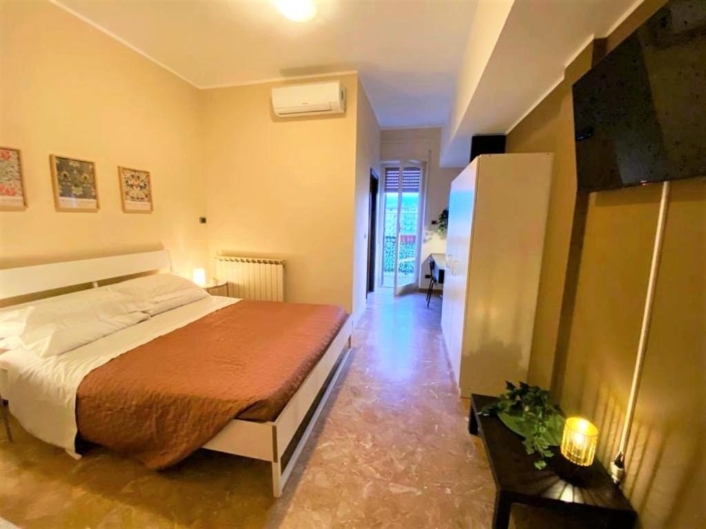 Casa Viola A 900 Mt Dalla Staz. Centrale Pescara Exterior photo